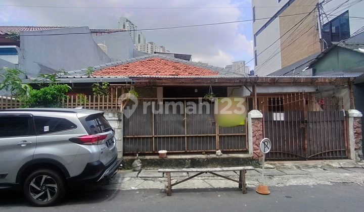 Dijual Rumah Di Dekat Mall Central Park Dan Mall Taman Anggrek