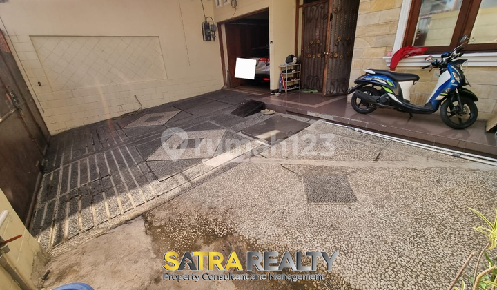 Dijual Rumah 3 Lantai Daerah Mangga Besar Dekat Jalan Raya 2