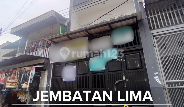 Affordable 3.5-Story House in Strategic Jembatan Lima Area Affordable 3.5-Story House in Strategic Jembatan Lima Area