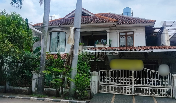 Rumah 1½ Lantai Sangat Luas Di Komplek Green Garden