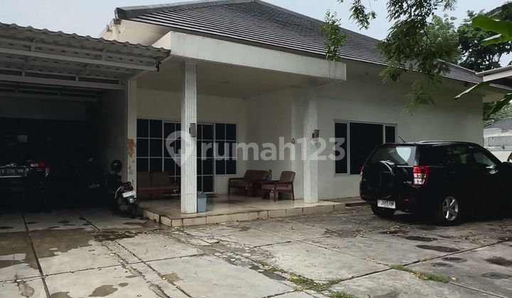 *Hot Sale* Multifunctional House in Kemang Dalam Vi Block D South Jakarta *Hot Sale* Multifunctional House in Kemang Dalam Vi Block D South Jakarta