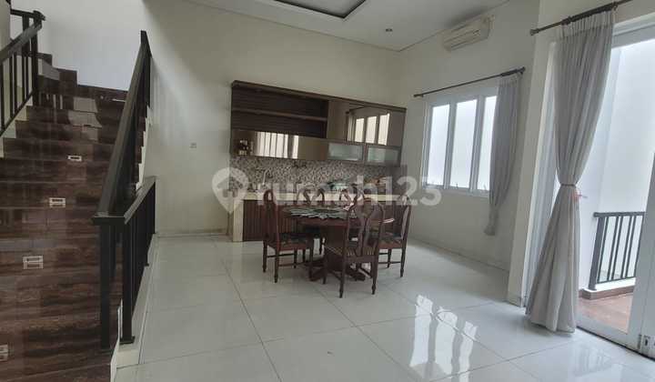 *rumah 3 Lantai Mewah Di Alam Sutera* 2