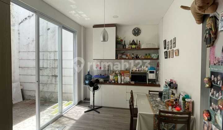*dijual**rumah Sektor 1e, Gading Serpong* 2