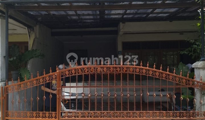 House in Antapani Complex Area 1