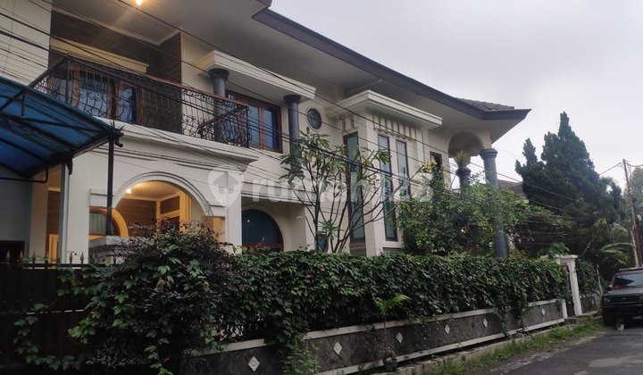 Rumah Bagus 2 Lantai di Komplek One Gate System Antapani Area