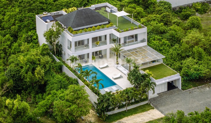 Villa Mewah dengan Kolam Renang Lokasi Strategis di Ungasan, Kuta Selatan, Badung, Bali