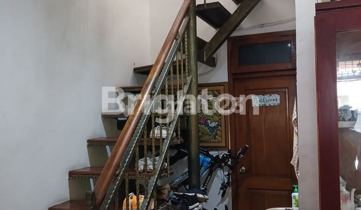 RUMAH DI PURI INDAH 2