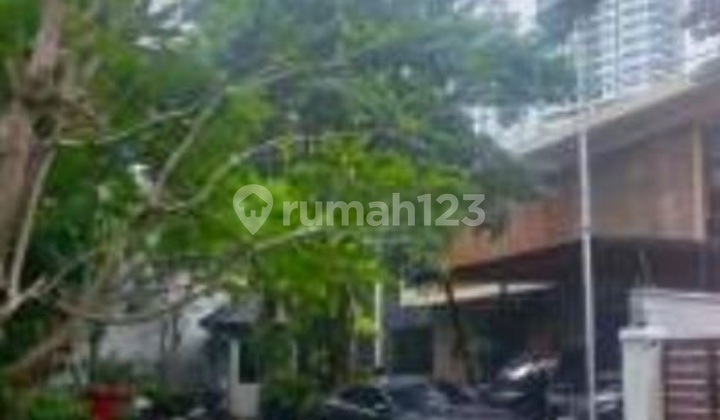 2-Story House With 429m² Land Area Auction Process 2-Story House With 429m² Land Area Auction Process