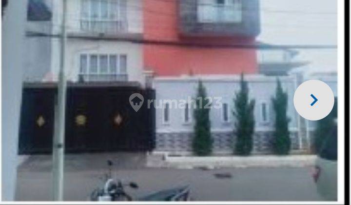 Rumah 2 Lantai Lt.400m² Proses Lelang Letak Strategis  1