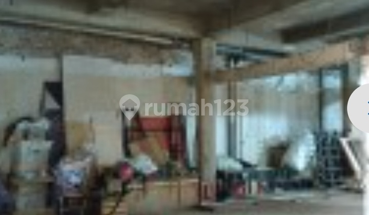 1 Plot of Land and Building Area 598m² Auction Process 1 Plot of Land and Building Area 598m² Auction Process