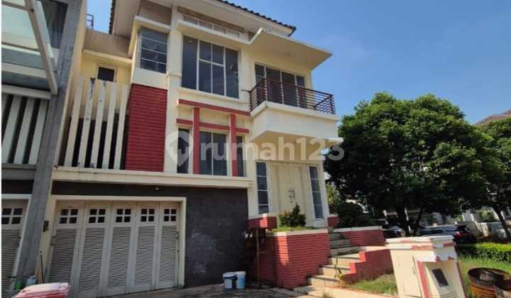 Dijual Rumah Pik Crown Golf Hoek SHM