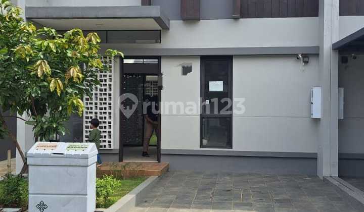Dijual Rumah Summarecon Cluster Flora Lokasi Strategis Nyaman Dan Aman
