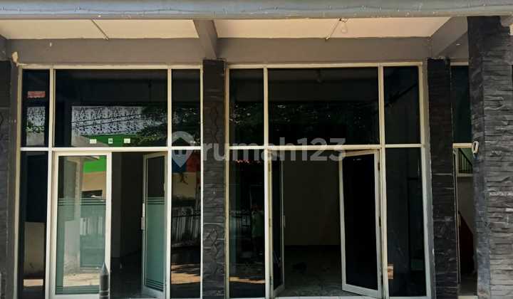 For Rent: Shop House Suitable for Any Business Office, Strategic Location 2