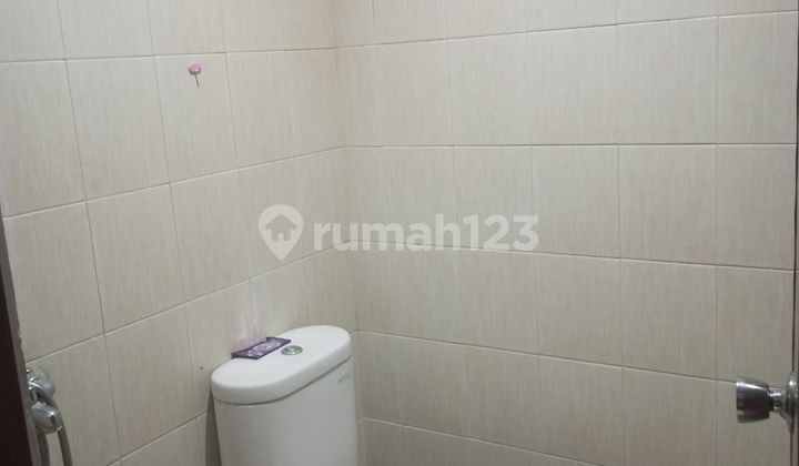 For Sale Active Boarding House in Cisitu Dago Area, Fully Furnished, Strategic Location Near ITB, Unpad, Unikom, ITHB Campuses, Close to Mall, Hospital, and Bandung City Center. 2