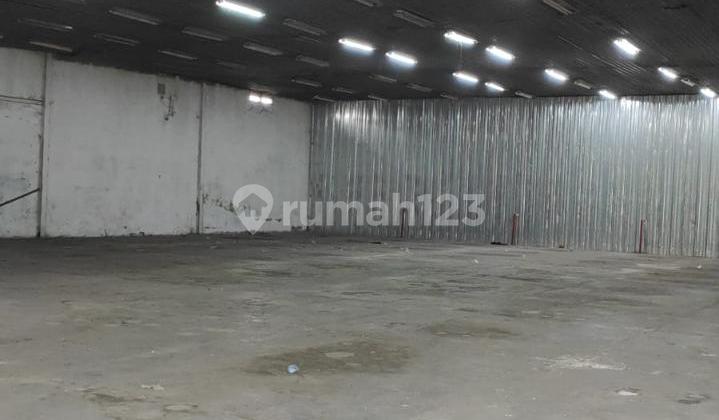 Warehouse for Rent in the Leuwi Gajah Area Warehouse for Rent in the Leuwi Gajah Area