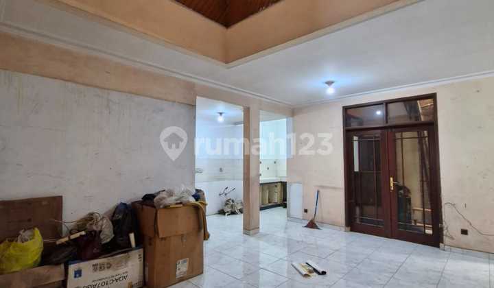 Dijual Rumah di Taman Kopo Indah 1 2
