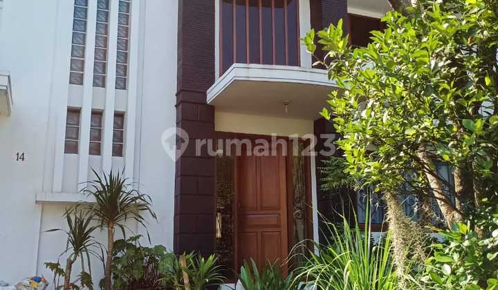 Jual Rumah Terawat Punya Nilai Seni Tinggi di Mekar Wangi