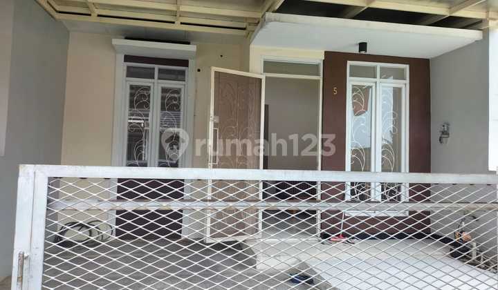 For Sale: House in Taman Kopo Indah Greenville 1