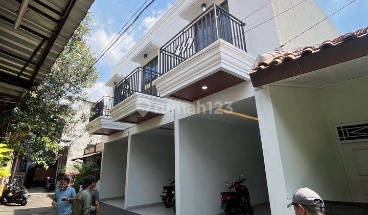 Rumah 2 Lantai Siap Huni Ciracas Jakarta Timur SHM 2