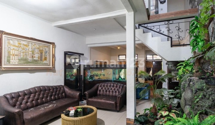 Two-story House in Cipageran, Bandung Two-story House in Cipageran, Bandung