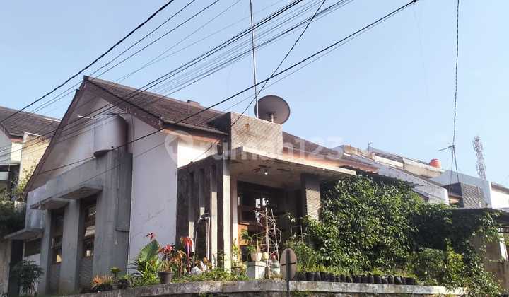 Rumah Luas dengan Suasana Sejuk Pegunungan Keamanan dengan One Gate Security Rumah Luas dengan Suasana Sejuk Pegunungan Keamanan dengan One Gate Security