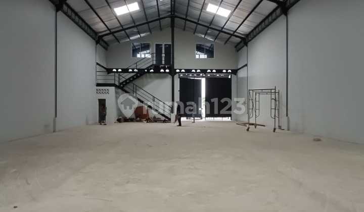 Tigaraksa Warehouse, 342m², Price 210 million, Good Warehouse.