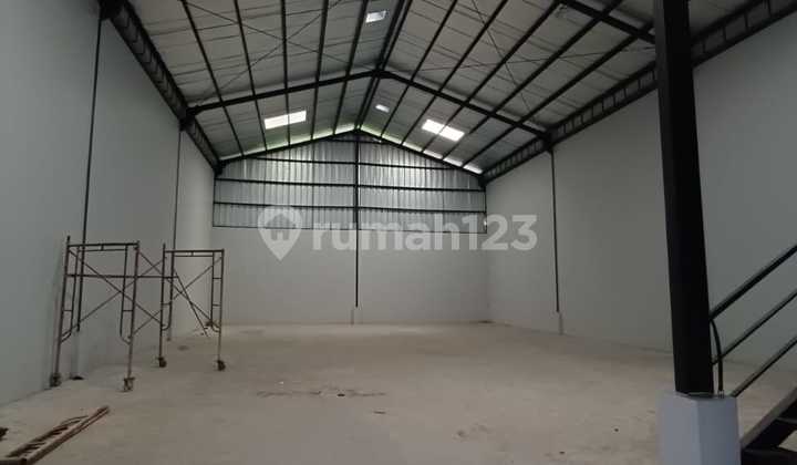 Tigaraksa Warehouse, 342m², Price 210 million, Good Warehouse.