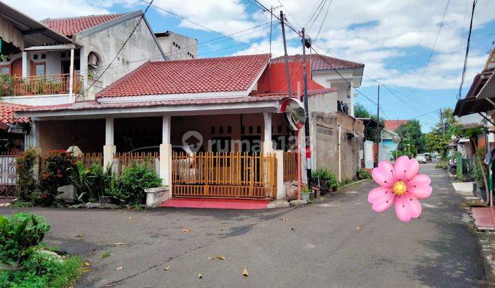 Rumah Hook Hadap Selatan Dekat Stasiun Cakung Pulogebang Jak-tim 1