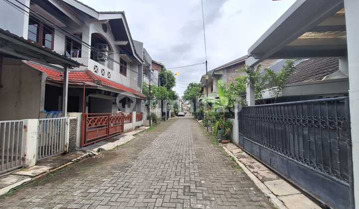 Asri House Near Wooden Rickshaw Toll in Kalimalang Bekasi Asri House Near Wooden Rickshaw Toll in Kalimalang Bekasi