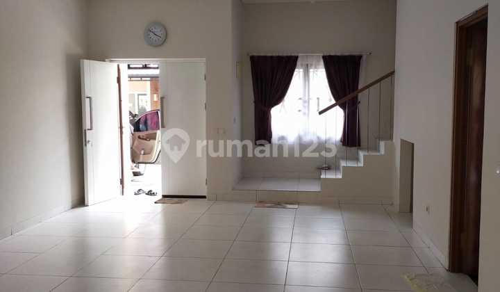 Rumah Bagus SHM Jakarta Garden City Cluster Zebrina, Jakarta Timur