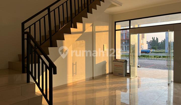 Ruko Bagus 194 m2 Summarecon Crown Gading, Bekasi