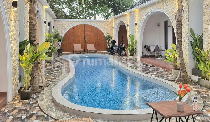 Villa Tropis Mewah Return Tinggi di Kuta Selatan Bali