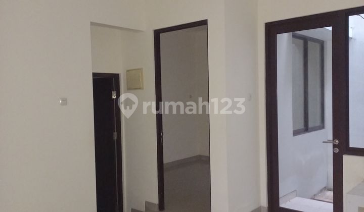 Rumah 2 Lantai Casa Jardin 6 X 15m² Di Jakarta Barat