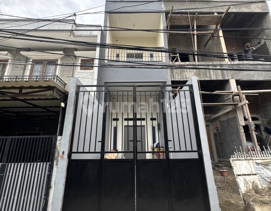 Rumah Baru 3.5 Lantai Duri Kepa Dekat Tanjung Duren Jakarta Barat Rumah Baru 3.5 Lantai Duri Kepa Dekat Tanjung Duren Jakarta Barat