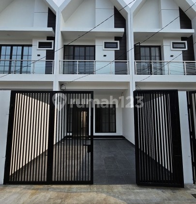 Rumah Baru 2 Lantai Siap Huni Meruya Jakarta Barat bisa KPR Dibantu