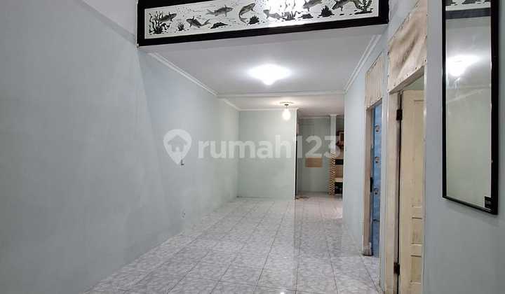 For Rent 1½ Story House 6X15m² in Citra 3, West Jakarta