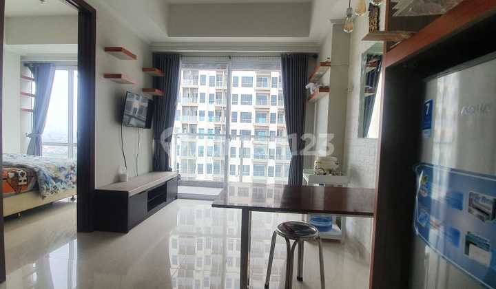 Disewakan Apartemen Green Sedayu Furnished 2 Kamar Tidur Siap Huni View Pool & City