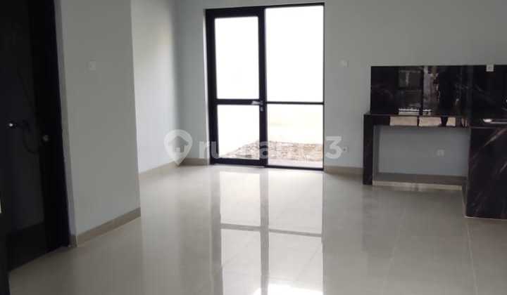 Rumah Baru 2 Lantai di Jakarta Barat Dekat dengan Sekolah dan Pasar Laris Jakarta Barat bisa KPR