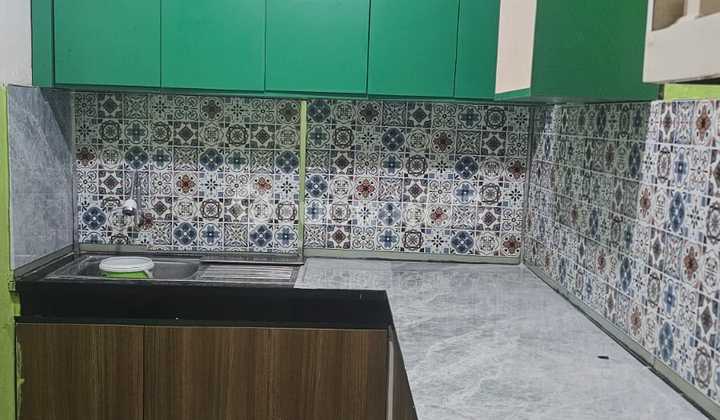 Disewakan Rumah Citra Garden 2 Ada 5 Kamar Tidur L 10X16m² Rumah 2 Lantai di Jakarta Barat