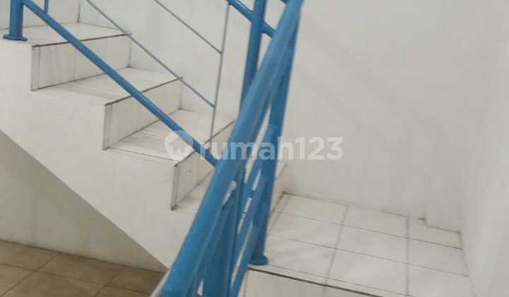 Cheap Rainbow Shop House for Rent or 3-Story 1000 Shop House in West Jakarta