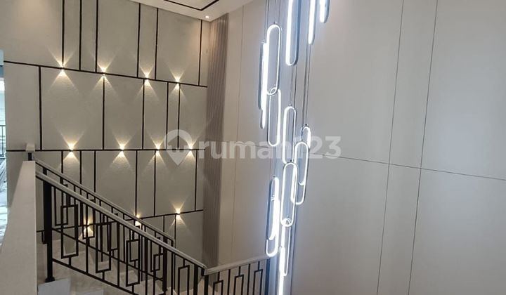 8x17m² Minimalist Modern Luxury House in Palem Lestari, West Jakarta 2