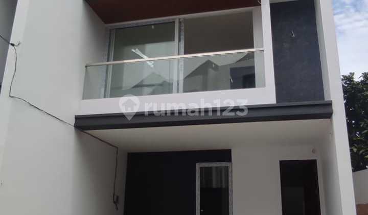 Dijual Rumah Baru 3 Lantai di Taman Surya Jakarta Barat Siap KPR