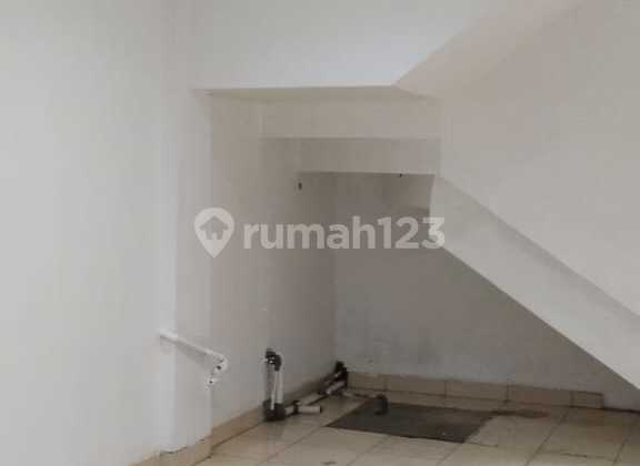 For Rent 2-Storey Shop House 4X16m² in Taman Surya, West Jakarta 2