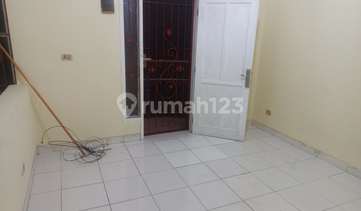 Disewakan Rumah Bagus 1¼ Lantai Dekat KRL di Poris Indah Disewakan Rumah Bagus 1¼ Lantai Dekat KRL di Poris Indah