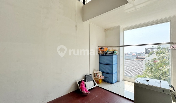 Rumah Hoek 3Lt Siap Pakai Duri Kepa Dekat Tanjung Duren Jakarta Barat 2