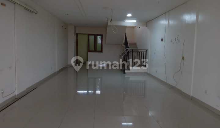 For Sale: 3-Story Shop House on Buah Batu, Bandung. Urgent Sale 1