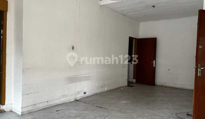 Disewakan Rumah Lama Hoek Sayap Pungkur Bandung Ina 2