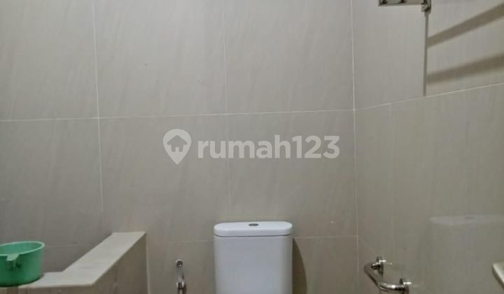 Dijual Rumah 3 Lantai di Cibolerang Bandung Aln-Yl