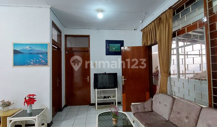 For Rent House on Jl Kolonel Masturi Bandung Lj 2