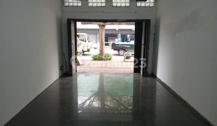 FOR RENT: SUDIRMAN SHOPHOUSE BANDUNG >>MT FOR RENT: SUDIRMAN SHOPHOUSE BANDUNG >>MT